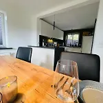 Dom wakacyjny Modern Saniertes Haus In Husum