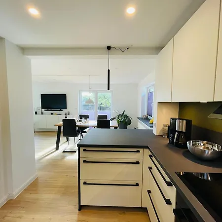 Modern Saniertes Haus In Husum *