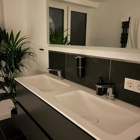 Modern Saniertes Haus In Husum Semesterbostad *