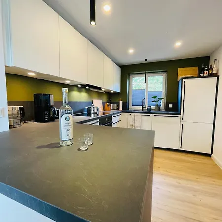 Modern Saniertes Haus In Husum Сasa de vacaciones