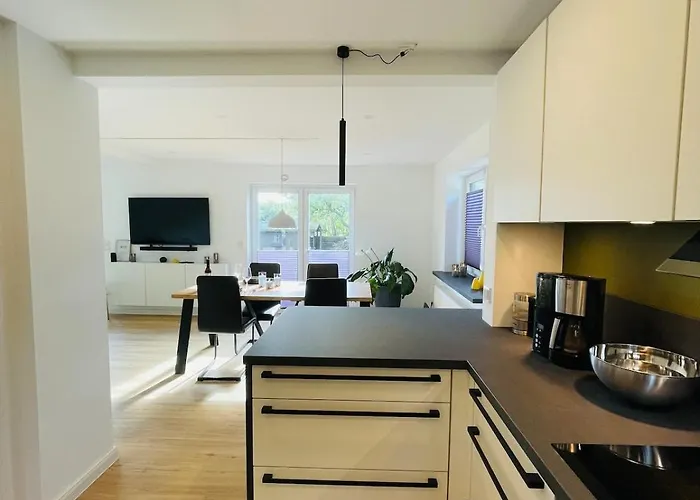 Modern Saniertes Haus In Husum *